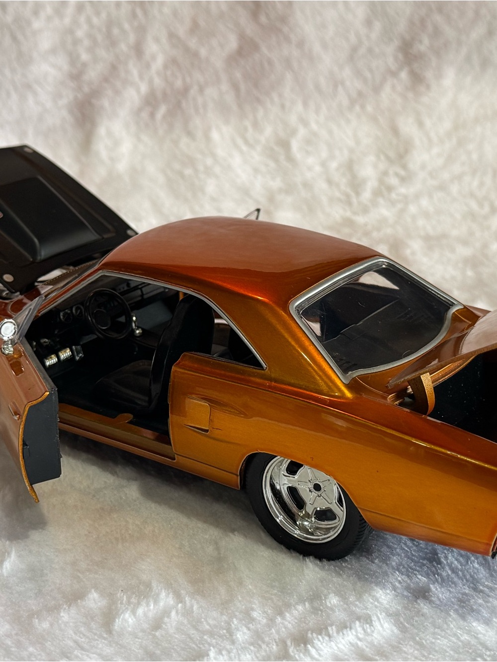 Orange Metallic Muscle Car Model - Picture 6 of 10